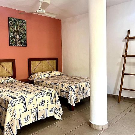 Bungalows Teka Zihuatanejo Eksteriør bilde