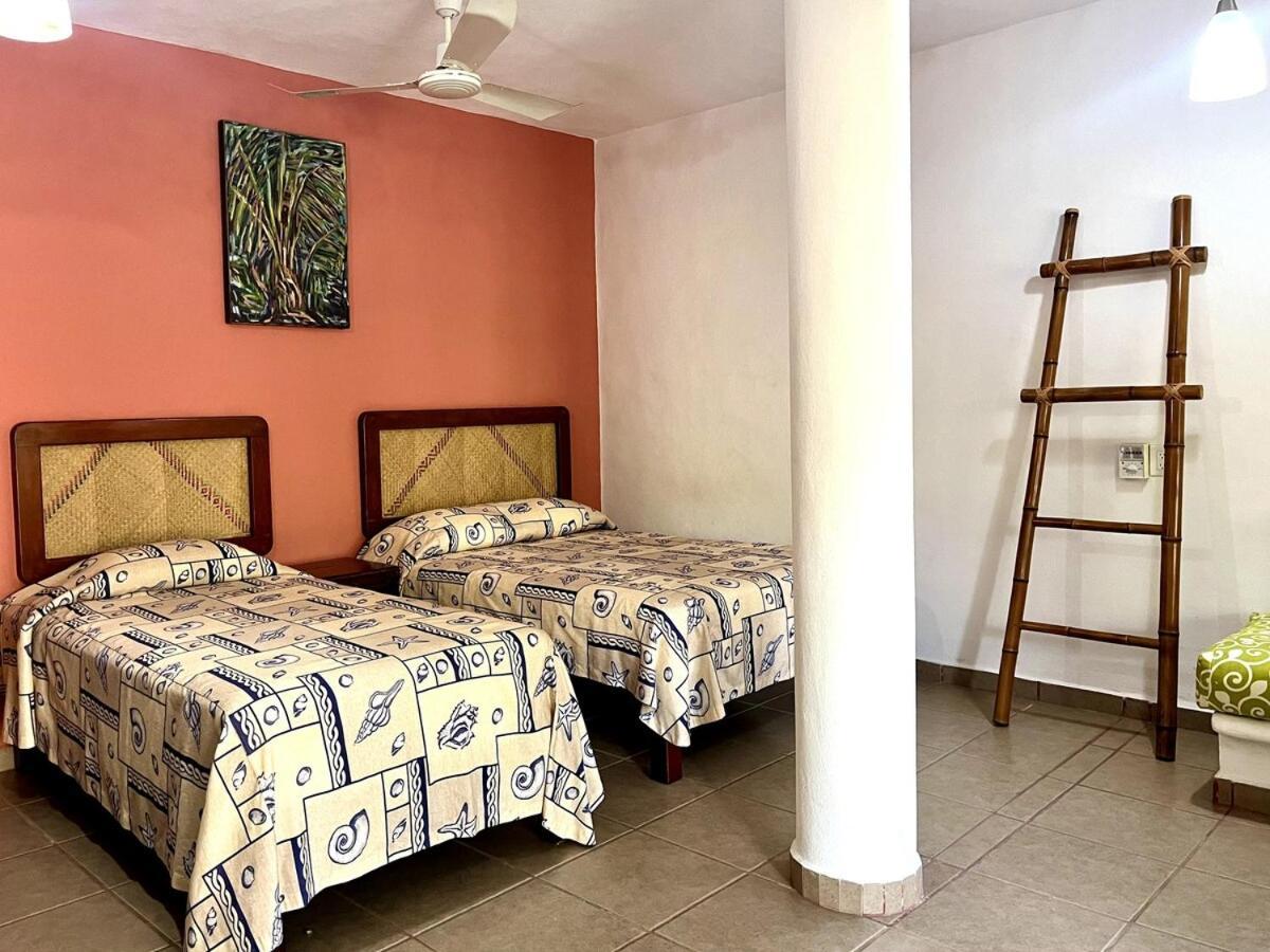 Bungalows Teka Zihuatanejo Eksteriør bilde